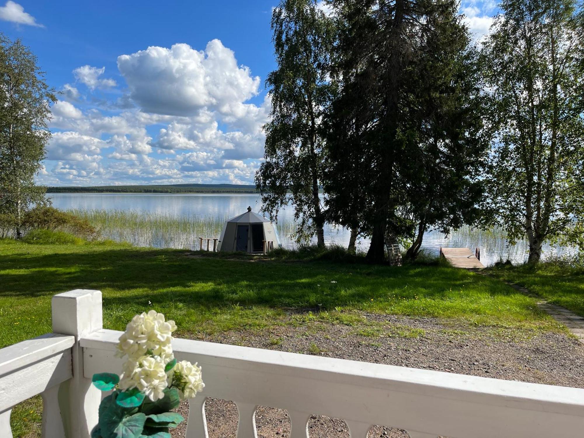 Vikajaervi Lake View Experience Igloos Rovaniemi Exterior photo